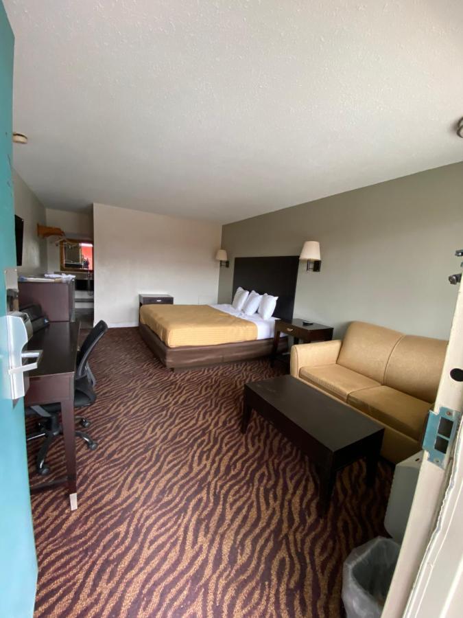 Red Carpet Inn & Suites - Данвилл Экстерьер фото